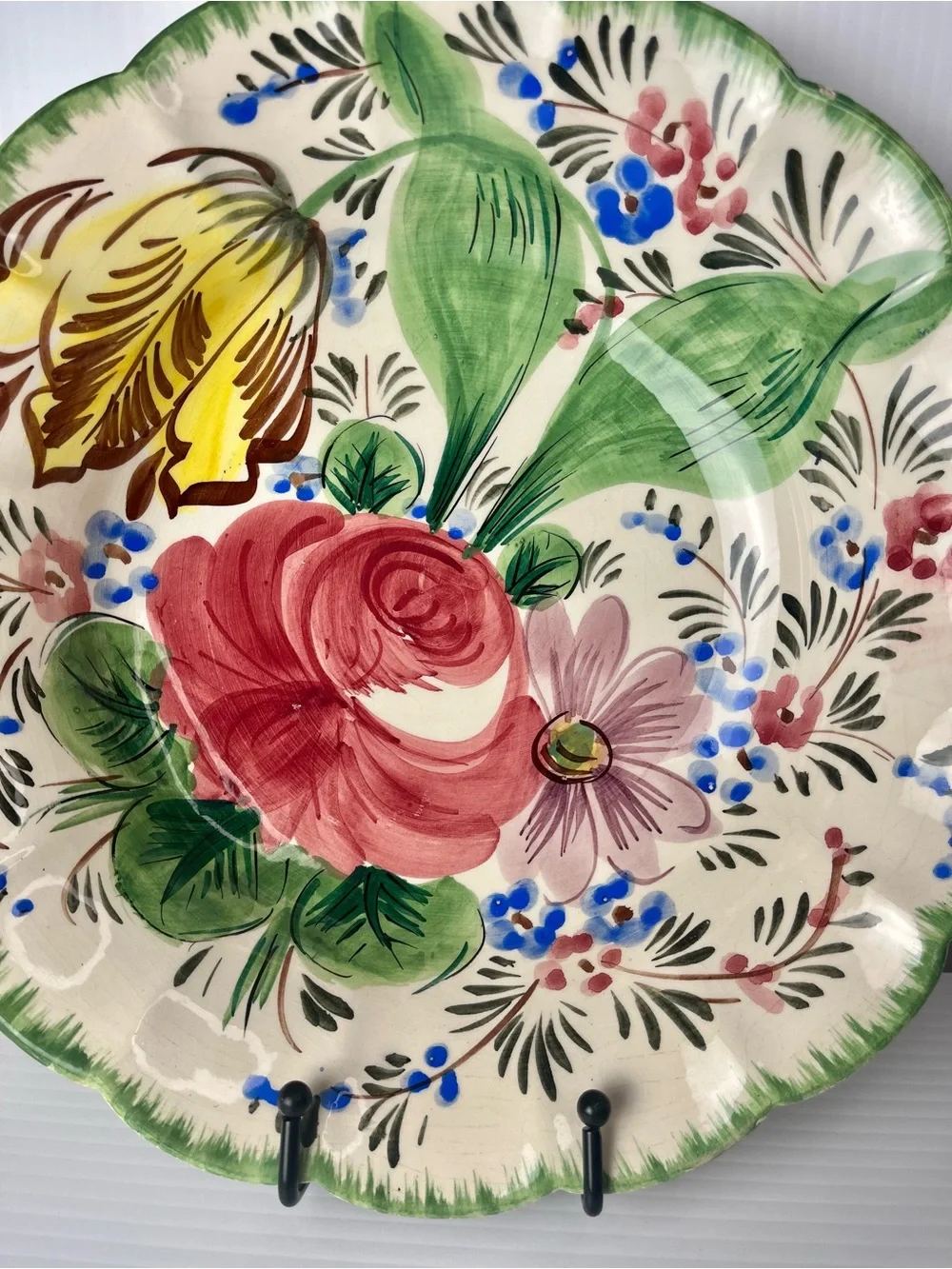 Nove Rose Hand Painted Italian Majolica Serving Bowl 11.5”